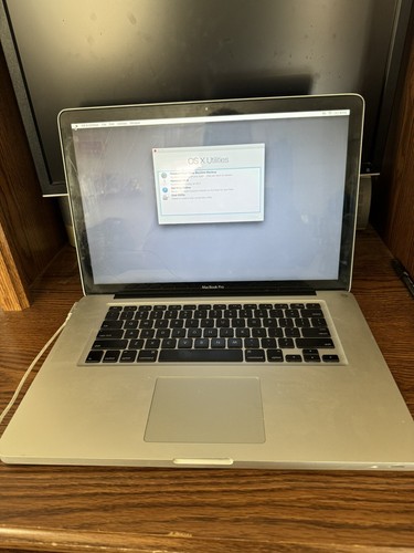 APPLE MACBOOK PRO 15” 2008 WORKS AND STUCK ON OS X YOSEMITE ***FOR PARTS ONLY*** - Picture 5 of 14