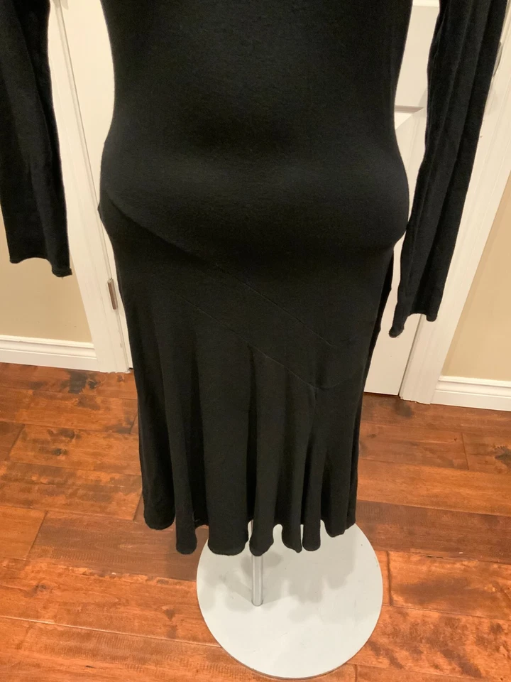 Vestido Lápiz Midi Bluemarine Negro Manga Larga con Perlas, Talla 4 (US), 38 (IT) Foto 3 de 4