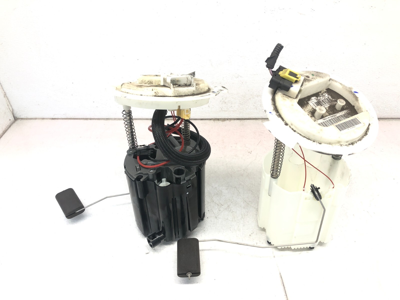 2014-2020 MASERATI QUATTROPORTE AWD FUEL PUMP SENDING UNIT SET X2 OEM
