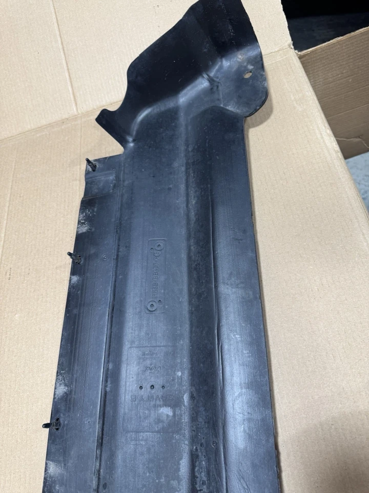 Parachoques delantero Thunderbird Cougar 1996 1997 deflector de cenefa de presa de aire inferior Foto 4 de 4