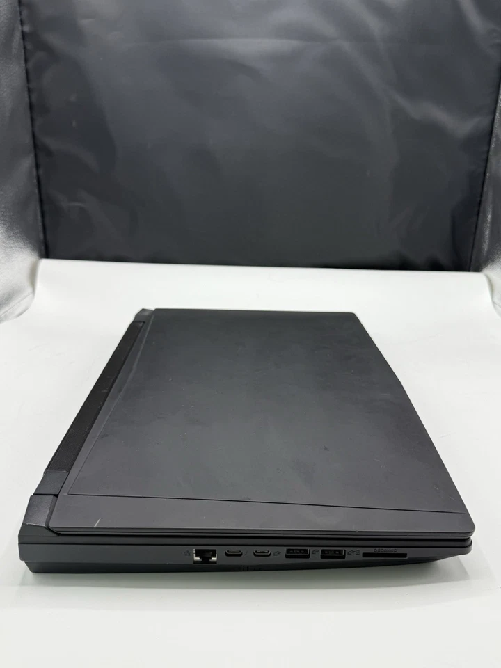 "Laptop para juegos Sager P750TM1 15,6"" FHD I7-8700 32 GB RAM 512 GB NVMe GTX 1060 LEER" Foto 4 de 4