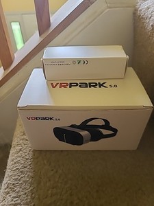 VR Park 5.0 Headset with handheld remote