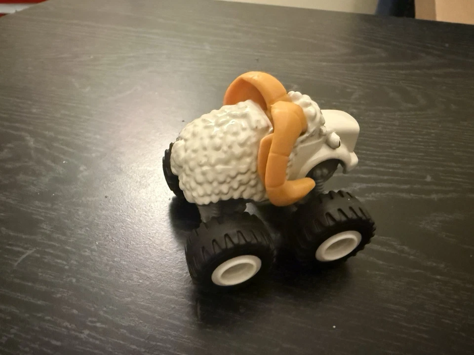 Blaze and The Monster Machines BIGHORN White Ram MONSTER TRUCK Diecast CKK64 - Image 3 of 4