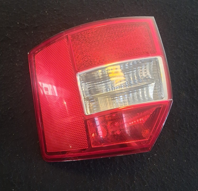 8E9945096A Fanale post. DX AUDI A4 (8E) 3.0 V6 30V Quattro SW 5p/b/2976cc