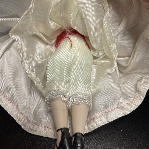 Vintage Hungarian Doll In Traditional Costume With Hand painted Face - Picture 11 of 12