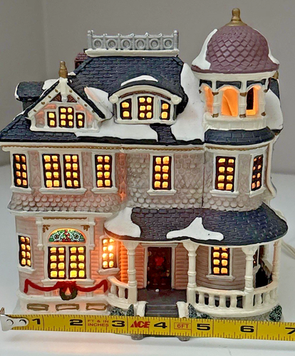 Lemax Laurel House 16243 Christmas Village W/ 5 Figurines - Picture 18 of 21