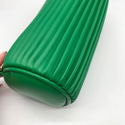 Like Dreams Green Pleated Laila Shoulder Bag - Picture 9 of 11