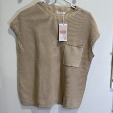 Lightweight knitted sweater vest M