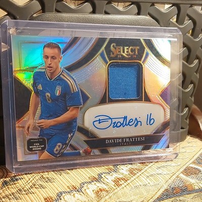 Panini Select Road To World Cup 2026 Davide Frattesi Patch Auto Italy Base