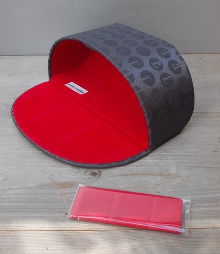 Sunglasses Case In Perfect Condition - Picture 2 of 2