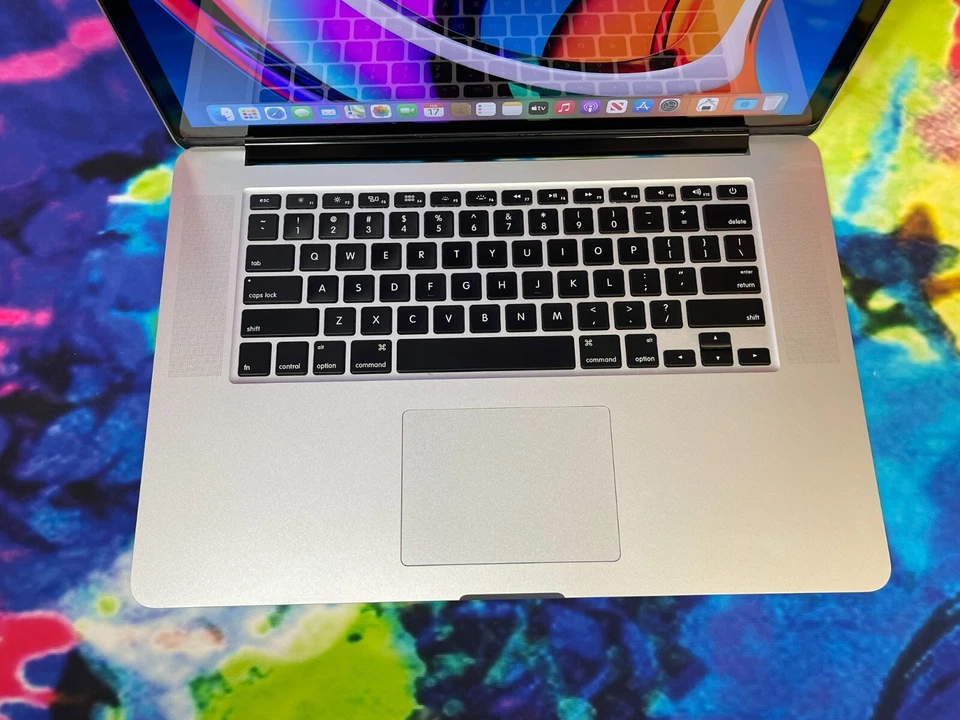 Laptop Apple Macbook Pro 15" - Quad Core i7 2.2GHz 16GB RAM 512GB SSD - Garantía Foto 4 de 4