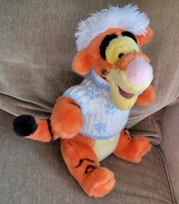 Disney Store Exclusive Winter White Snowflake Sweater Tigger Plush 14" With Tags