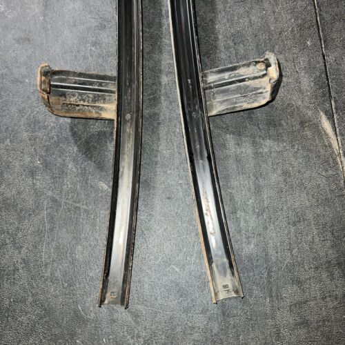 1973-1991 Chevy Chevrolet GM Suburban RH LH Window Track Guide Pair OEM - Picture 6 of 8