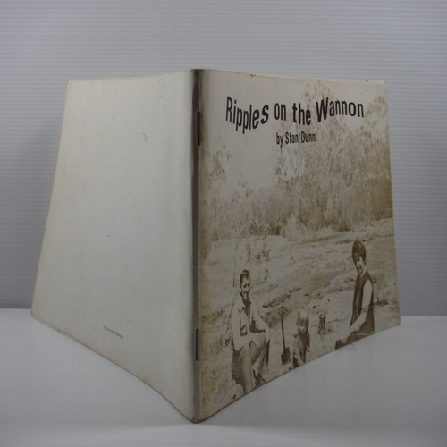 Libro de poesía Ripples on the Wannon de Stan Dunn firmado australiano 1979 PB verso - Imagen 9 de 12