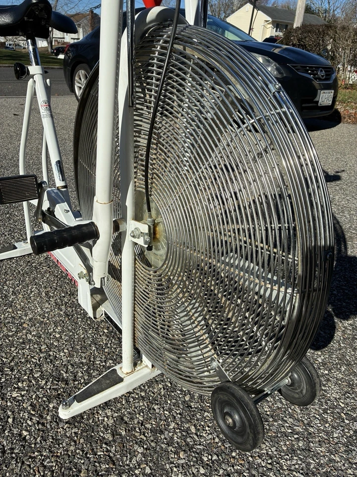 Vintage WHITE SCHWINN AIRDYNE Dual Action EXCERCISE BIKE Durable!!! - Image 4 of 4