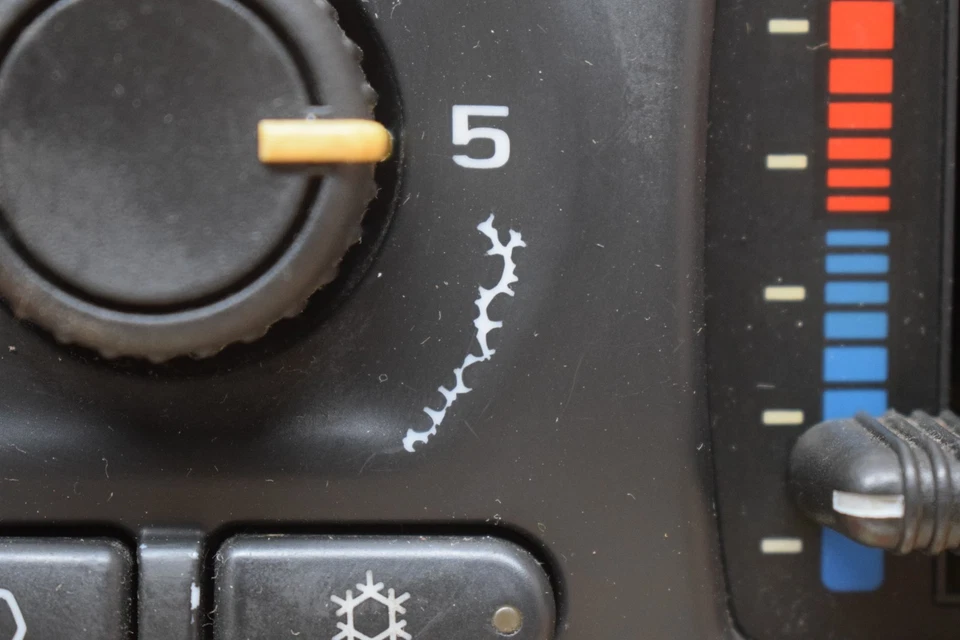 Chevrolet Trailblazer 2003-2009 calefacción aire acondicionado control de temperatura OEM Foto 2 de 4