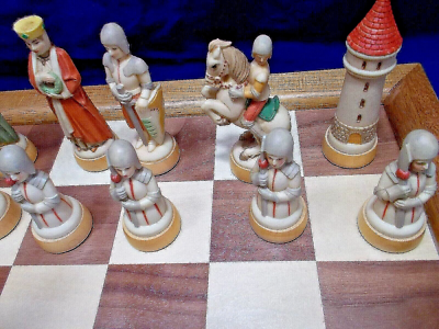 ✔️ NEW VINTAGE 1958 ANRI TORIART CHARLEMAGNE Hand painted Chess