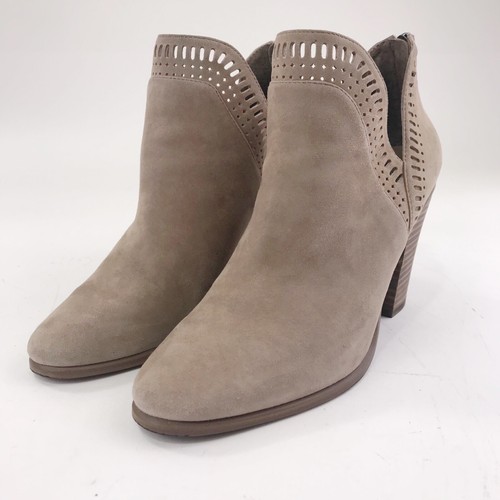 VINCE CAMUTO Fileana Ankle Boots Split 