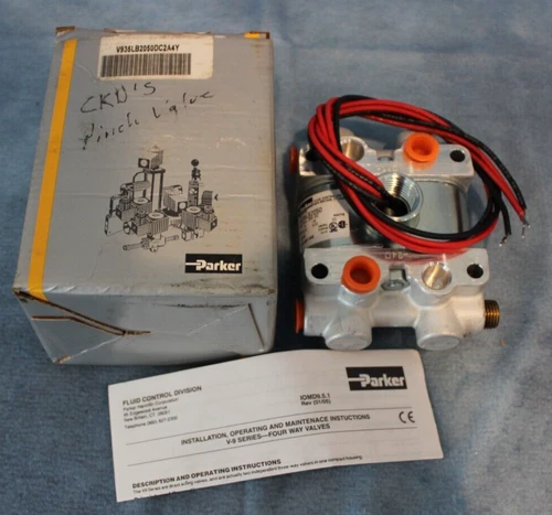 (New In Factory Box) PARKER V935LB2050DC2A4Y 24V 20W