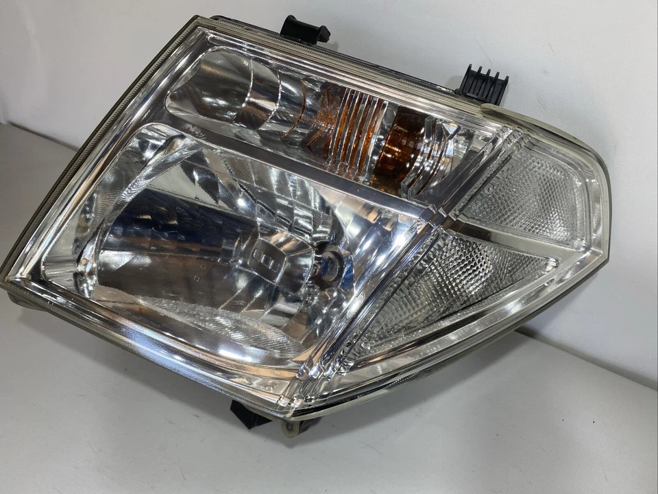 Nissan Pathfinder R51 left Headlight & Navara D40 2005-2007 OEM Replacement - image 4 of 4
