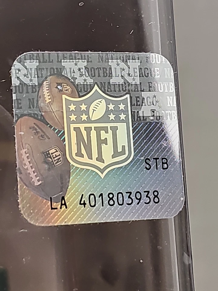 Camiseta deportiva roja Chase Var. EA Sports Madden NFL 18 New England Patriots Tom Brady #12 Foto 4 de 4