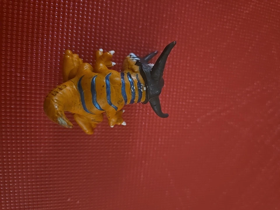 Digimon Digital Monsters 1.5" Greymon Mini PVC Figure With Vintage Card 1999 - Image 4 of 4