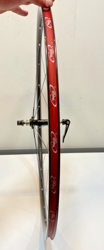Rueda delantera Vuelta 20 palas radios hecha a mano ligera negra aluminio 700C - Imagen 6 de 7