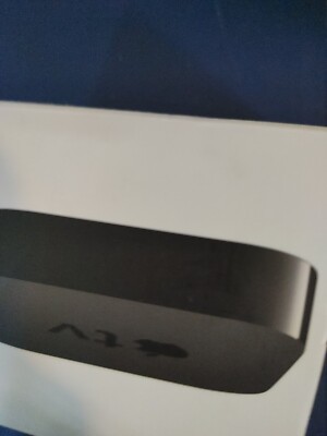 Apple TV (3rd Generation) 8GB HD Media Streamer - A1469 w/rmt,power and manual