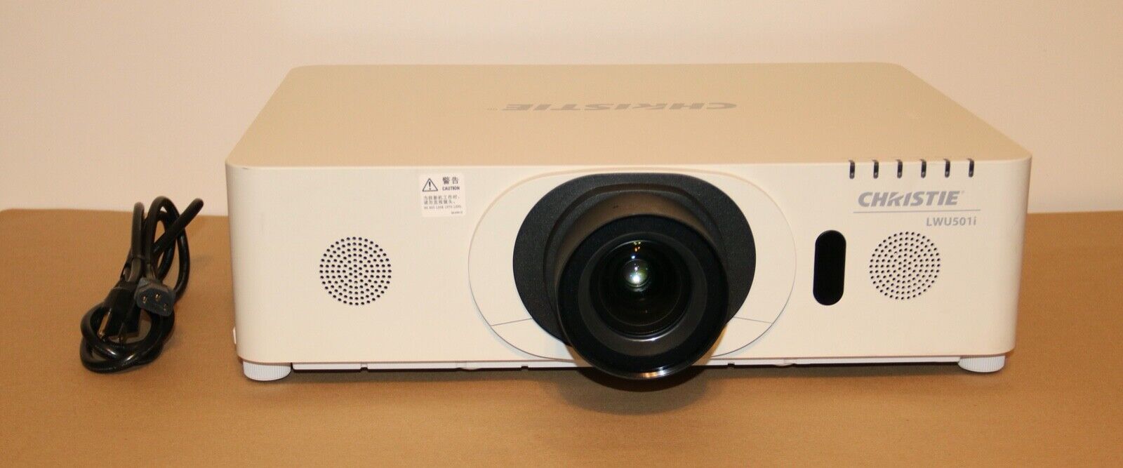 Christie LWU501i 3LCD WUXGA 5000 lumens.Large Venue Projector.2711 Hours on Lamp