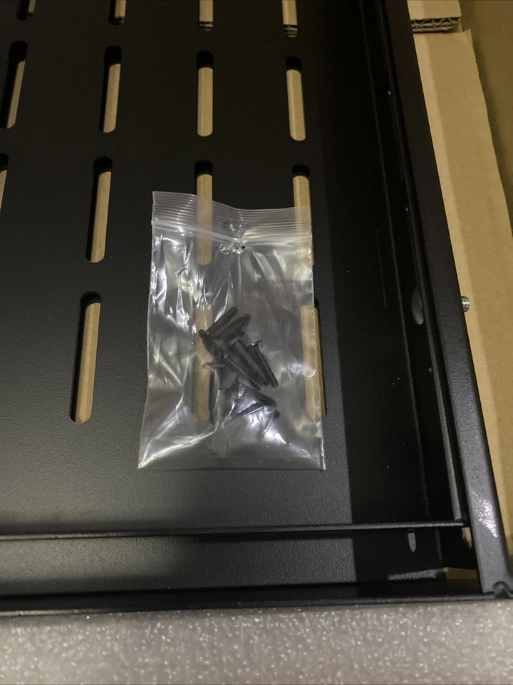 Telescoping IT Rackmount Vented Shelf - 1U Black Box RM047-R2 - Image 3 of 4