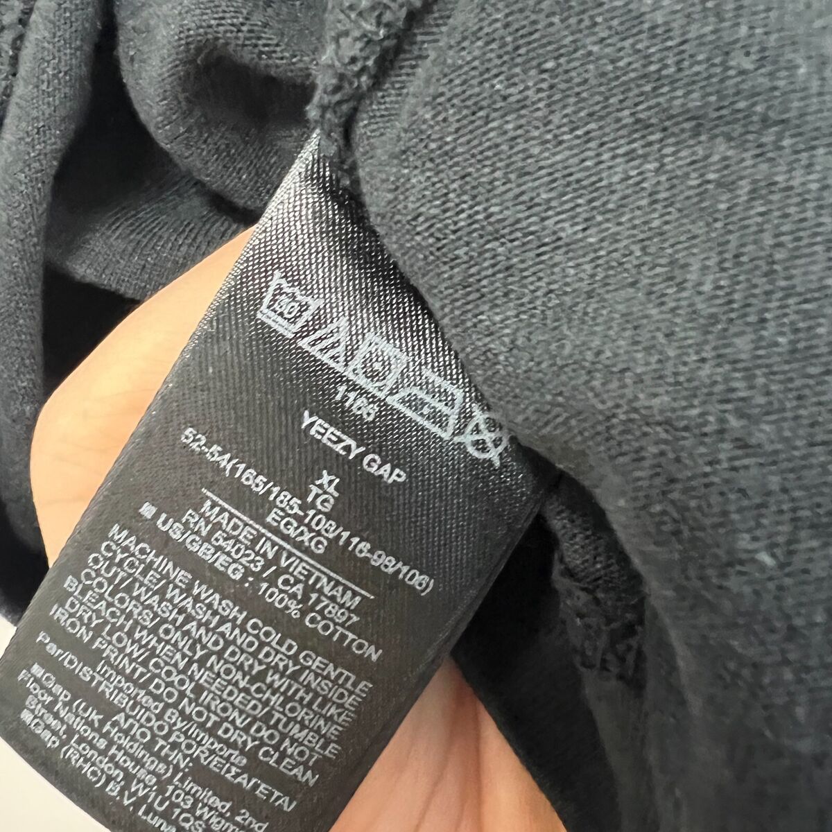 Yeezy Gap Engineered By Balenciaga Dove  Sleeve T Shirt Black