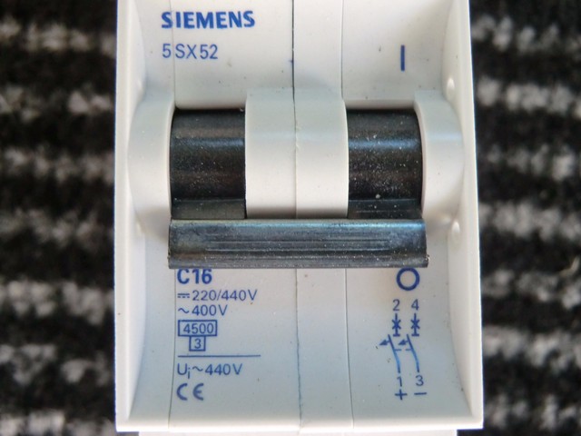 Siemens 5SX5216-7 C16 Leistungsschutzschalter ALLSTROM 1 Stück Siemens 5SX5216-7 C16 Leistungsschutzschalter ALLSTROM 1 Stück