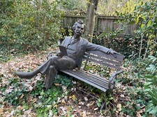 Mark Twain bronze sculpture by Gary Price