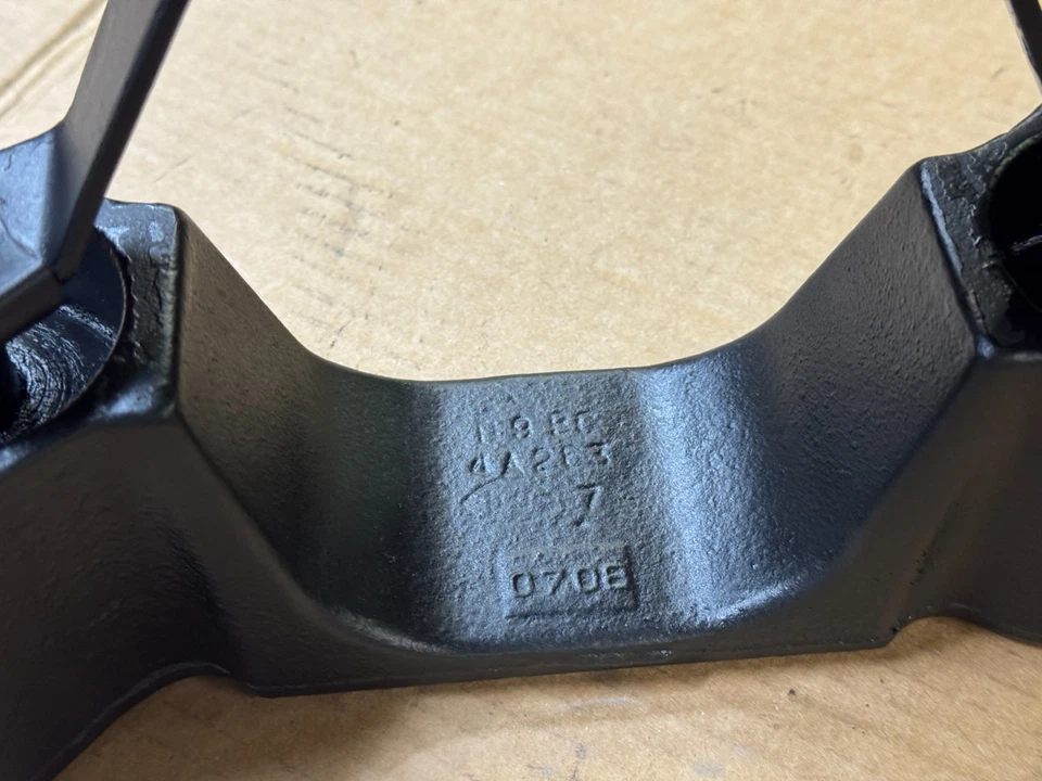 Оригинальный заводской корпус противовеса оси 8,8 для Ford Mustang 87-93 годов выпуска шестерня 5,0 - Изображение 4 из 4