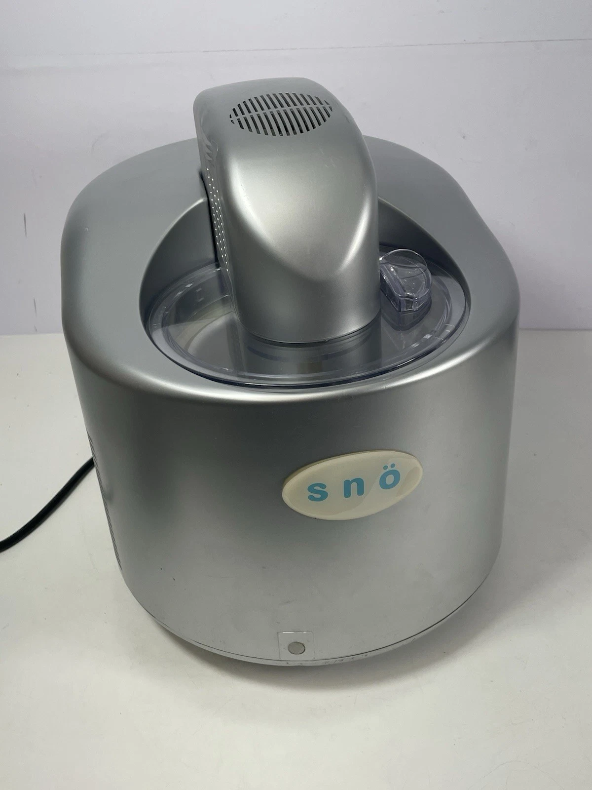 Snö Commercial Quality Ice Cream Maker Model IC- 2L Pre Owned Working Great