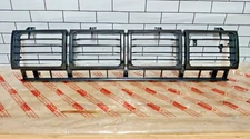 TOYOTA HILUX RN30 RN40 LN30 LN40 LN45 LN46 PLASTIC FRONT GRILLE NOS