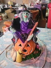 Byron Molds 1972 Hand Painted Ceramic Halloween Witch On A Jack O'Lantern Light