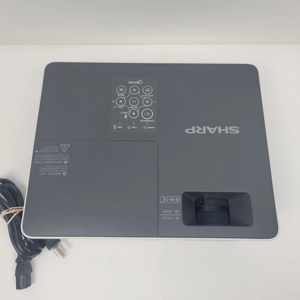 Sharp PG-LX2000 DLP Projector Portable 2800 Lumens Full HD Tested And Working - Image 2 of 4