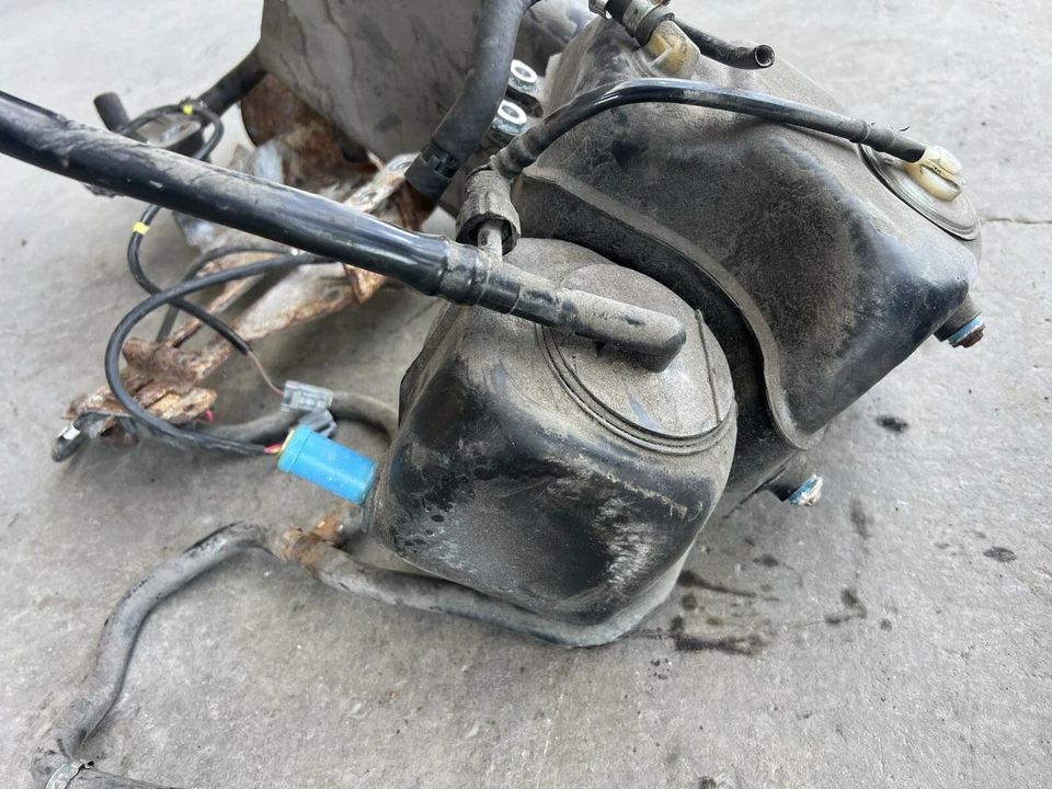 Volvo V70R V70 1998-2000 EVAP tanque de combustible purga ventilación de expansión OEM #3975E Foto 3 de 4