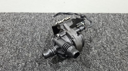 BMW F G SERIE F15 F20 F22 F30 F32 G01 G02 G20 G30 ZUSATZWASSERPUMPE 8679885