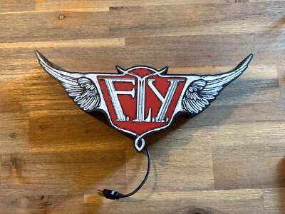 FLY Leuchtabzeichen - Phantasialand Attraktion - USB - 3D Fan Art (32 x 12 cm)