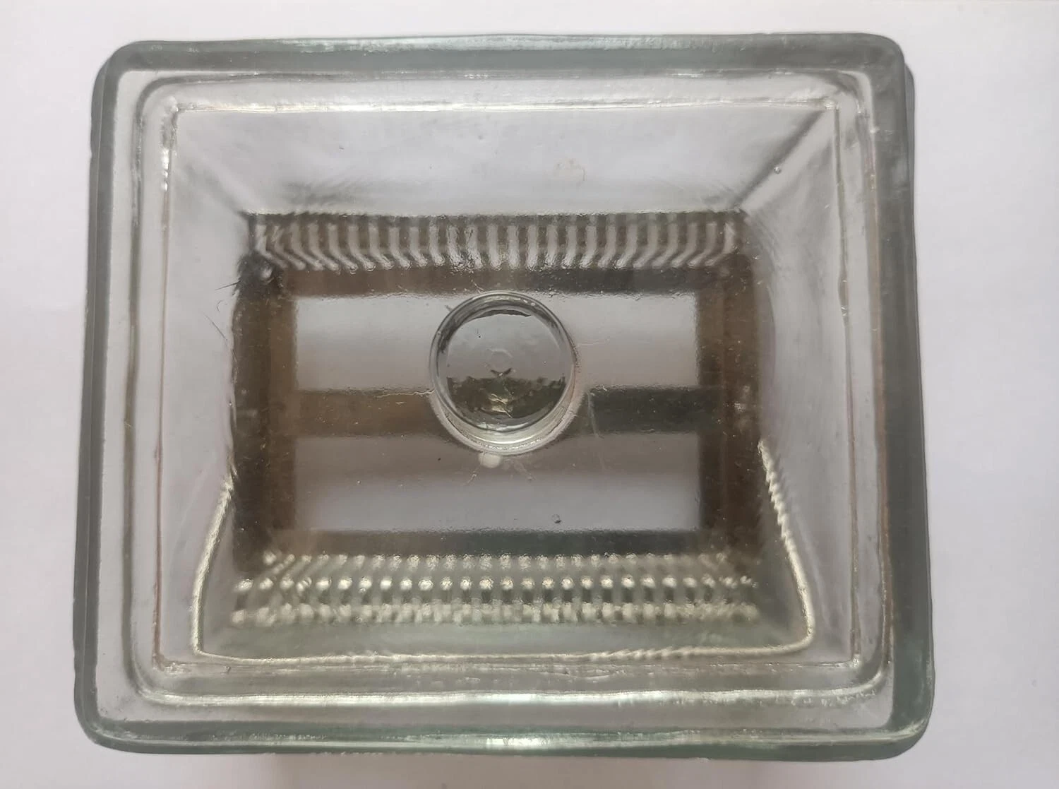 ABGIL GLASS STAINING JAR WITH STEEL CASE. SLIDES HOLDING TO 25 SLIDES