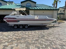 Hallett 26’ Deck Boat “Amazing Condition”