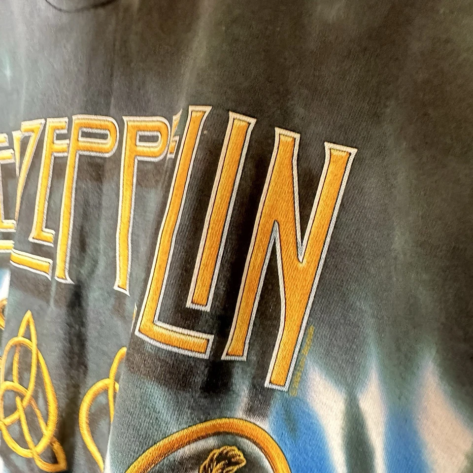 Camisa masculina vintage Led Zeppelin grande azul líquido azul corante banda AOP 2004 - Imagem 2 de 4