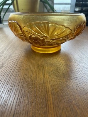 Große Art-Déco-Schale aus satiniertem braunem Glas