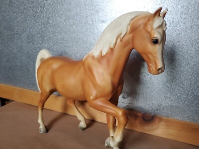 Vintage Breyer Faith Family Stallion Palomino Arabian Horse White Mane/Tail