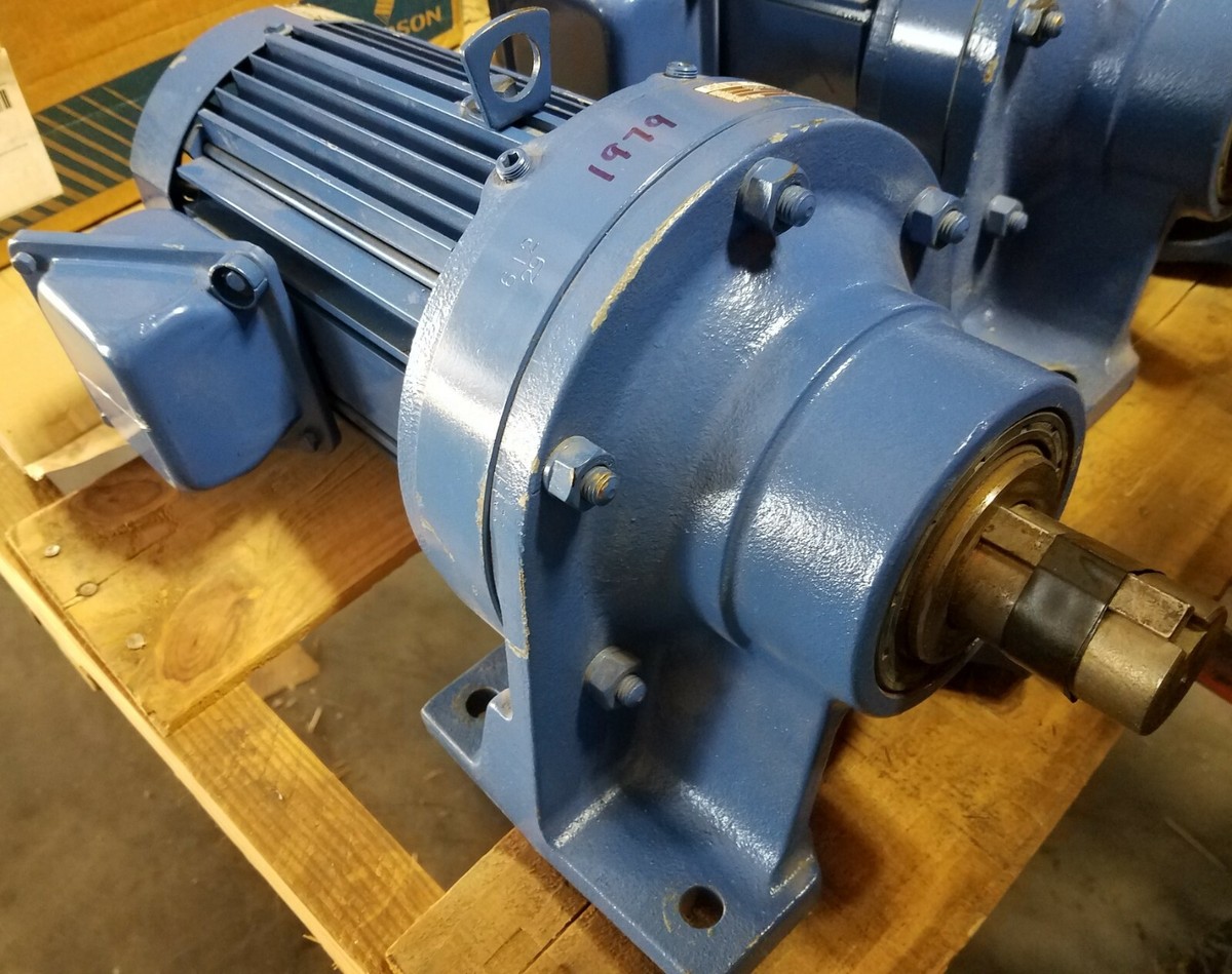 NEW SUMITOMO GEAR MOTOR / CNHM2-4115-29 2 HP 480 VOLT 29:1 NEW SUMITOMO GEAR MOTOR / CNHM2-4115-29 2 HP 480 VOLT 29:1