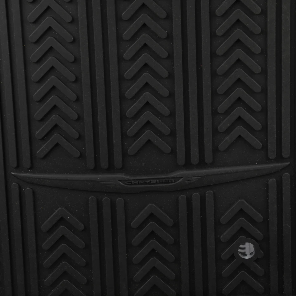 Alfombrillas de goma negras delanteras y segunda fila para Chrysler Town&Country 13-16 OEM MOPAR Foto 4 de 4