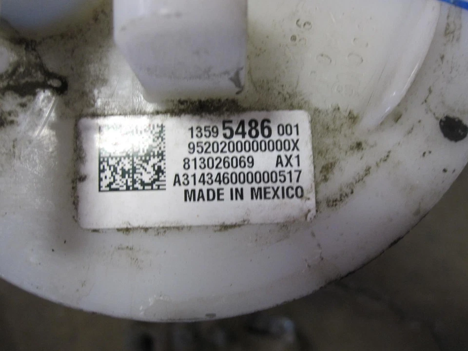 Conjunto de unidad de envío de nivel de tanque de combustible de gasolina 15 GMC TERRAIN 2.4 AT FWD OEM 13595486 Foto 2 de 2