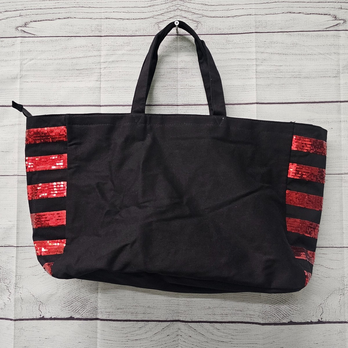 ☆Victoria's secret大人気 収納可能なレッドダッフルバッグ☆ s-l1200.jpg